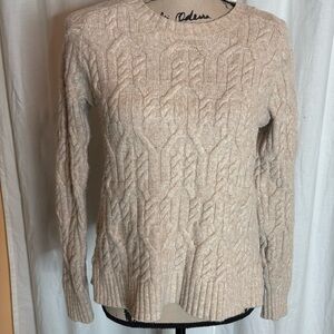 💚Ann Taylor Cable Knit Crewneck Sweater